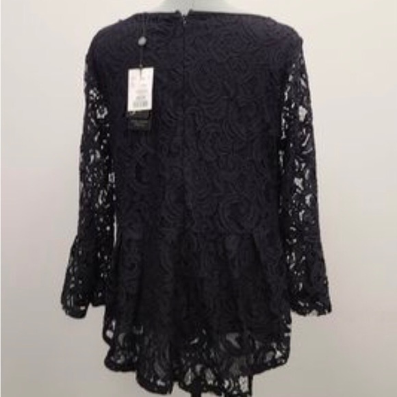 3/$30 - ADRIANA PAPELL NWOT black top, beautiful! ๐ - Picture 2 of 2